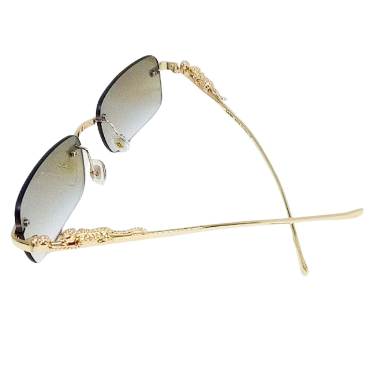Comprar Gafas Cartier Jaguar en Tienda OnlineShoppingCenterg. Si buscas comprar gafas Cartier Jaguar auténticas, has llegado al lugar correcto. En OnlineShoppingCenterg ofrecemos los modelos más exclusivos de Cartier Jaguar, incluyendo versiones para hombre y mujer, en colores como negro, transparente y dorado 18k.  ¿Por Qué Comprar Gafas Cartier Jaguar? Las gafas Cartier Jaguar son un símbolo de elegancia y exclusividad. Diseñadas con materiales premium como oro 18k, acetato de alta calidad y cristales polarizados, son ideales para quienes buscan estilo y sofisticación.  Modelos Disponibles en Nuestra Tienda Gafas Cartier Jaguar mujer (diseño fino y elegante)  Gafas Cartier Jaguar hombre (estilo robusto y clásico)  Gafas Cartier Jaguar negras (para un look sofisticado)  Gafas Cartier Jaguar transparentes (modernas y versátiles)  Ediciones especiales con oro auténtico  1. ¿Cuál es el precio de las gafas Cartier Jaguar? El precio de las gafas Cartier Jaguar varía según el modelo:  Gafas Cartier Jaguar clásicas: Desde $1,500 USD.  Ediciones en oro 18k: Hasta $4,000 USD.  Gafas Cartier Jaguar transparentes o negras: 1,800−1,800−2,500 USD.  Consulta nuestro catálogo para ver precios actualizados en Colombia, México y España.  2. ¿Dónde puedo comprar gafas Cartier Jaguar? Puedes comprar gafas Cartier Jaguar en: 🔹 Tienda onlineshoppingcenterg Cartier (precios más altos). 🔹 Boutique onlineshoppingcenterg de lujo.  🔹 ONLINESHOPPINGCENTERG (envíos internacionales, garantía de calidad y mejores precios).    3. ¿Hay diferencia entre gafas Cartier Jaguar para hombre y mujer? Sí. Las gafas Cartier Jaguar mujer suelen tener diseños más finos y ligeros, mientras que las de hombre son más robustas. Algunos modelos son unisex, como las Cartier Jaguar transparentes o negras.  4. ¿Las gafas Cartier Jaguar incluyen estuche y garantía? Sí. Todas las gafas Cartier Jaguar incluyen garantia: Estuche con logo Cartier.  5. ¿Cómo limpiar y cuidar mis gafas Cartier Jaguar? Para mantenerlas como nuevas: Usa pañuelo de microfibra (nunca papel o ropa áspera). Limpia con soluciones para lentes de alta gama (evita alcohol o químicos fuertes). Guárdalas siempre en su estuche cuando no las uses.  6. ¿Hacen envíos internacionales? ¡Sí! En ONLINESHOPPINGCENTERG enviamos a: Estados Unidos, México, Colombia, España y más países. Envío express con seguimiento en 24/48 horas. Asegurado contra extravíos.    8. ¿Por qué comprar en ONLINESHOPPINGCENTERG y no en otra tienda? Porque ofrecemos: ✔ Calidad garantizada (somos distribuidores). ✔ Precios competitivos (sin sobrecostes de boutiques físicas). ✔ Atención personalizada (te ayudamos a elegir el modelo ideal).  Gafas Cartier Jaguar en Principales Ciudades En Colombia Gafas Cartier Jaguar en Bogotá - Entrega express en 24 horas  Gafas Cartier Jaguar en Medellín - Showroom disponible  Gafas Cartier Jaguar en Cali - Envío gratis en compras mayores a $3'000.000  Gafas Cartier Jaguar en Barranquilla - Prueba en casa disponible  Gafas Cartier Jaguar en Cartagena - Asesoría personalizada  En España Gafas Cartier Jaguar en Madrid  Gafas Cartier Jaguar en Barcelona - Tienda física con stock permanente  En Latinoamérica Gafas Cartier Jaguar en Ecuador - Envíos a Quito y Guayaquil  Gafas Cartier Jaguar en Chile - Despachos a Santiago y regiones  Gafas Cartier Jaguar en República Dominicana - Entrega en Santo Domingo en 48h  Gafas Cartier Jaguar por Departamentos/Regiones En Colombia Gafas Cartier Jaguar en Antioquia (Medellín, Bello, Envigado)  Gafas Cartier Jaguar en Valle del Cauca (Cali, Palmira)  Gafas Cartier Jaguar en Cundinamarca (Bogotá, Soacha)  Gafas Cartier Jaguar en Santander (Bucaramanga)  Gafas Cartier Jaguar en Atlántico (Barranquilla, Soledad)  Gafas Cartier Jaguar en Bolívar (Cartagena)  ¿Por Qué Comprar en ONLINESHOPPINGCENTERG? ✅ Calidad garantizada - Todos nuestros productos son 100% garantizado ✅ Envíos rápidos a todo Colombia, España y Latinoamérica ✅ Precios competitivos - Hasta 30% más económico que boutiques oficiales ✅ Múltiples métodos de pago - Efectivo, tarjetas, transferencias ✅ Prueba en casa disponible para Bogotá, Medellín y Cali  ¿Listo para Comprar Tus Gafas Cartier Jaguar? En ONLINESHOPPINGCENTERG tenemos los modelos más exclusivos.  Las Mejores Gafas Cartier Jaguar en un Solo Lugar Si tu objetivo es comprar gafas Cartier Jaguar originales, en OnlineShoppingCenterg tenemos los modelos más exclusivos. Desde gafas de sol Cartier Jaguar polarizadas hasta monturas de oro 18k, todo con garantía de autenticidad.  Visita nuestra tienda hoy y elige tu modelo ideal.  ¿Tienes dudas? ¡Contáctanos y te ayudaremos a encontrar las gafas Cartier Jaguar perfectas para ti!